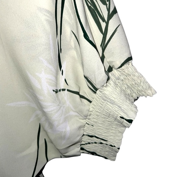 ALFANI | NWT “GREEN SWIFT PALM” CROSS WRAP FRONT LEAF TOP - Picture 4 of 9
